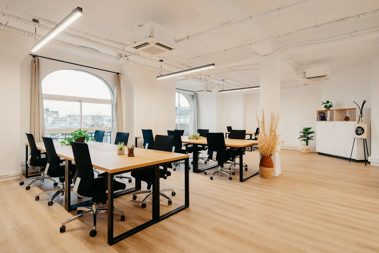 33 rue du Louvre · Come&Work · 6e étage · 50 postes · photo 1