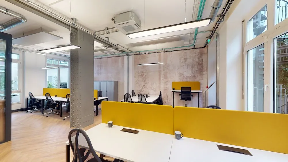 13 rue des Petits-Hôtels · BOPE · 22 postes · photo 1